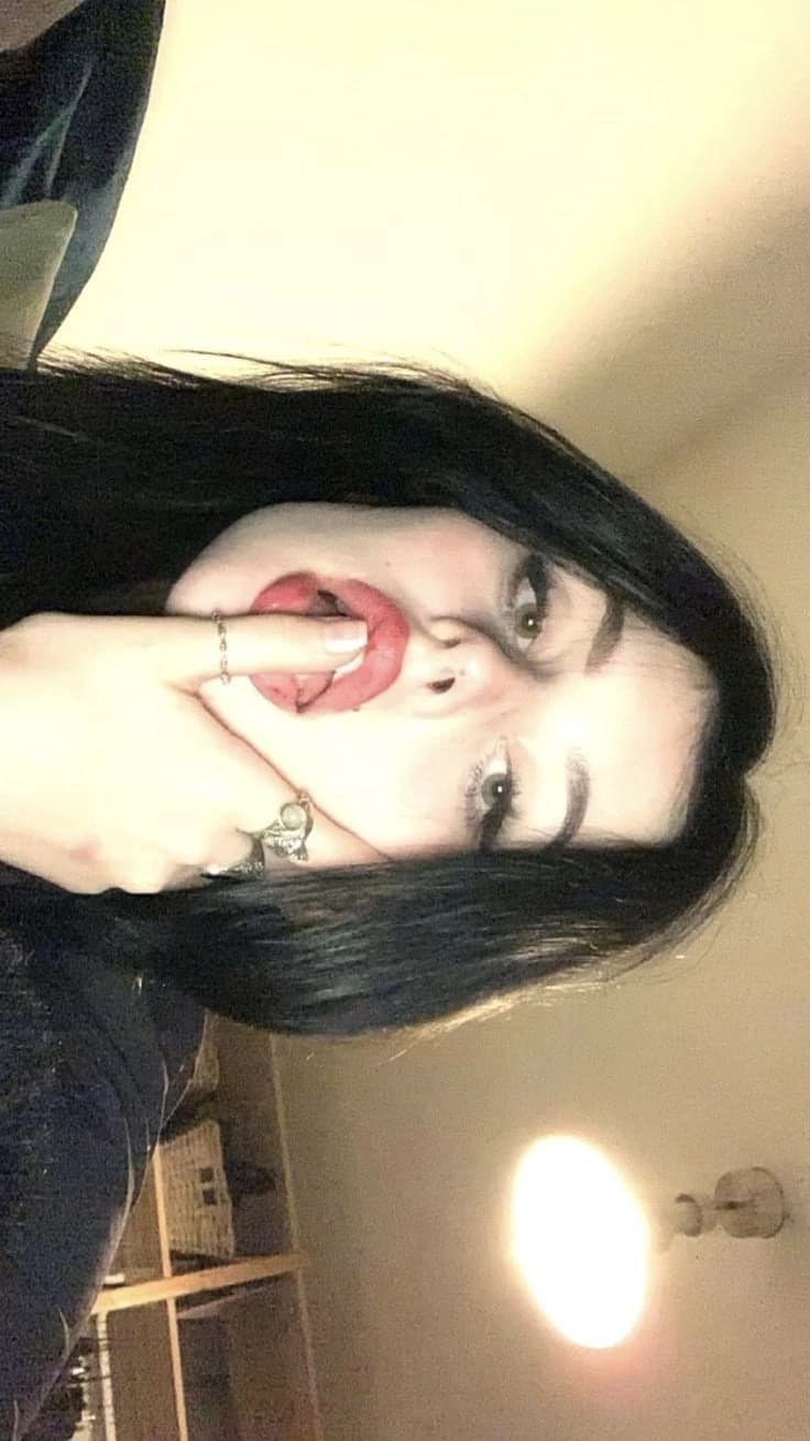 Валя