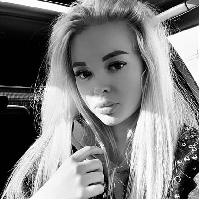 👑