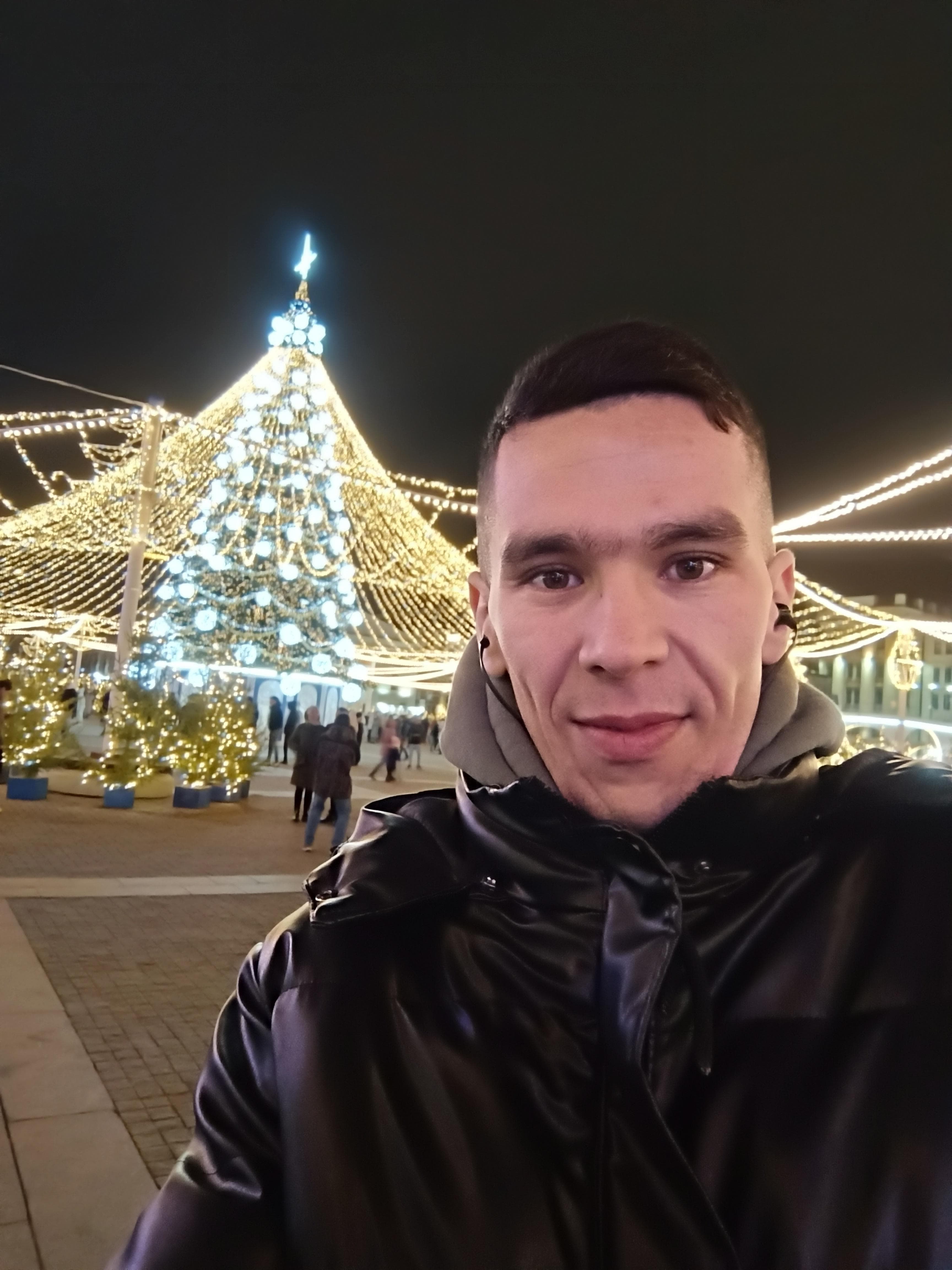 Максим
