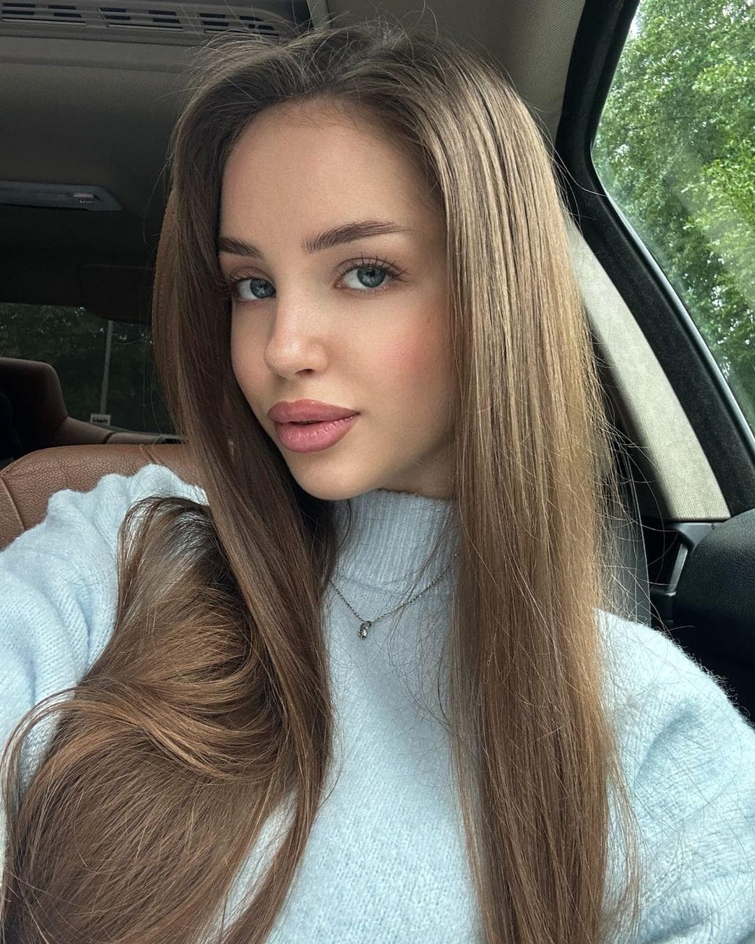 Полина