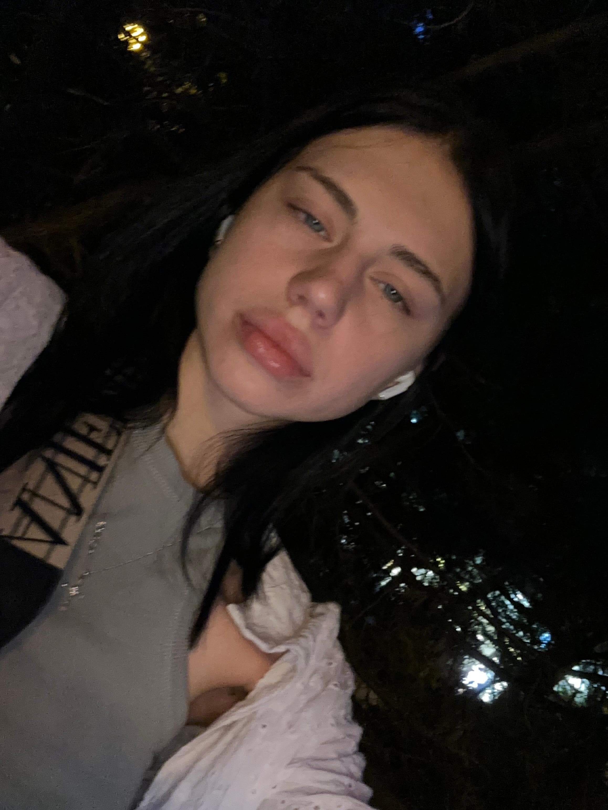 Оля 