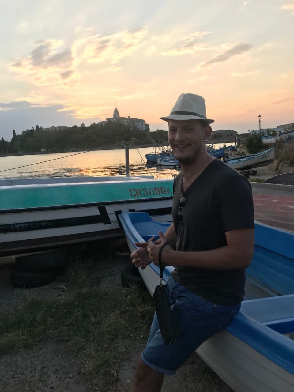 Алекс