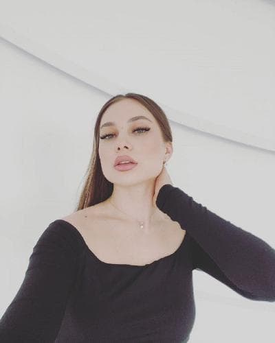 Полина