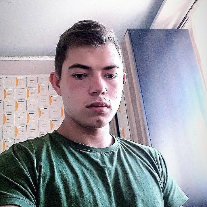 Максим