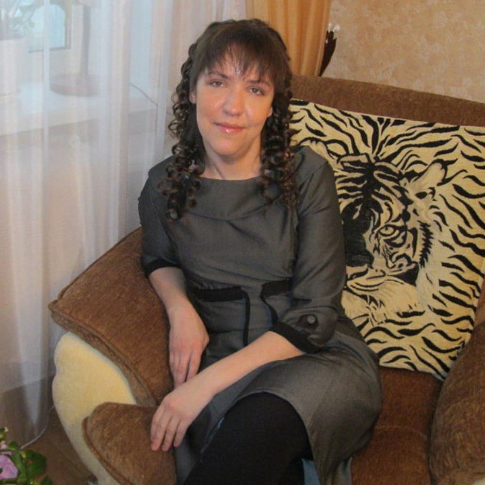  Анна