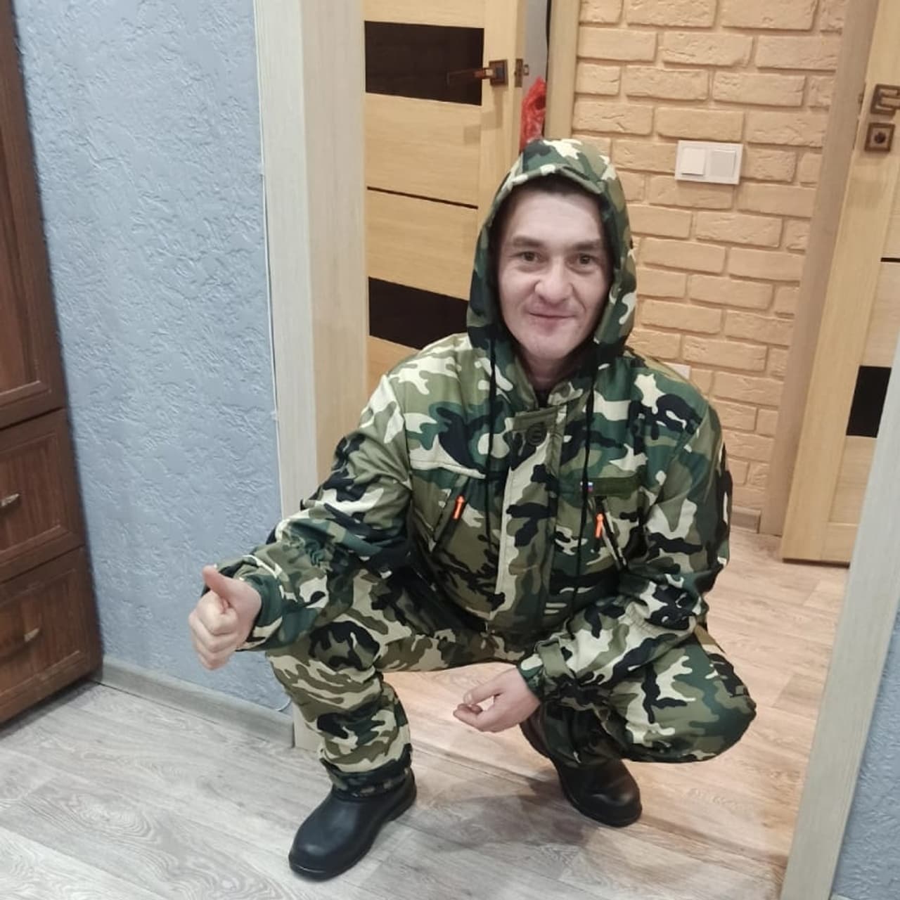 EBГЕНИЙ