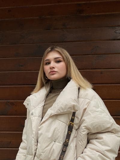Полина
