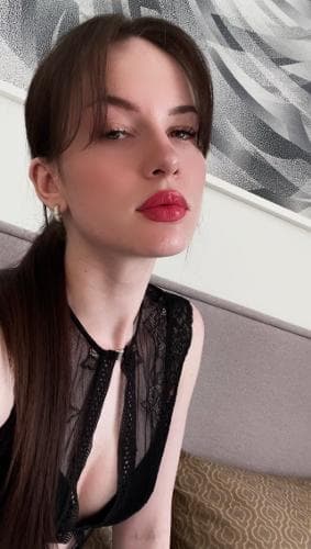 полина