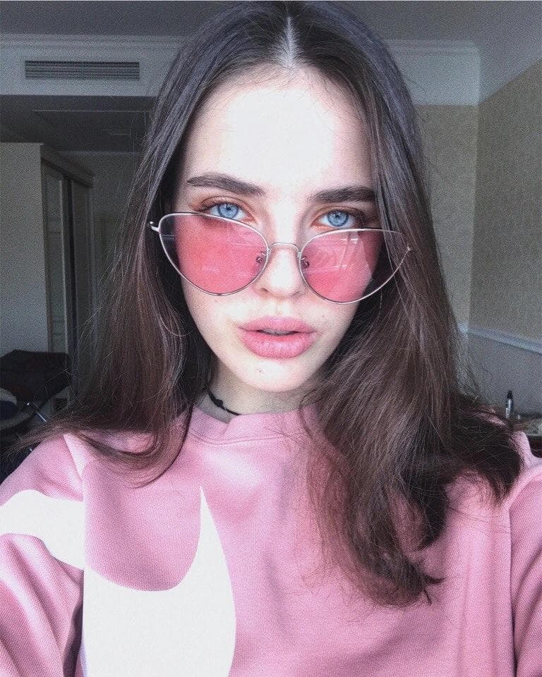 Ева