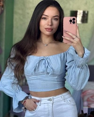 Полина