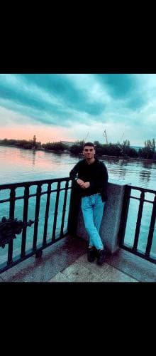 Артём
