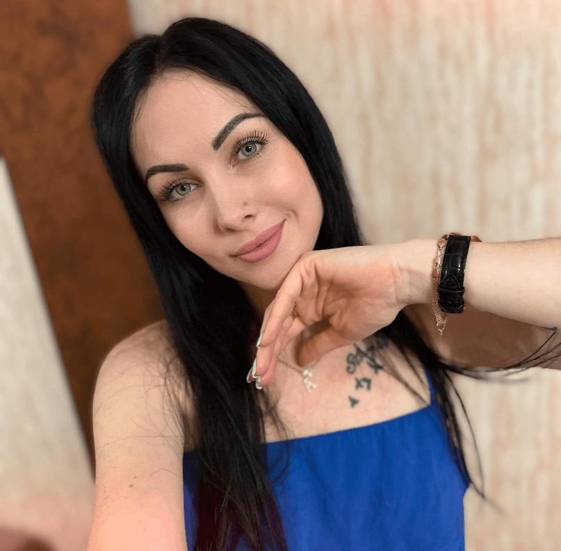 Аня