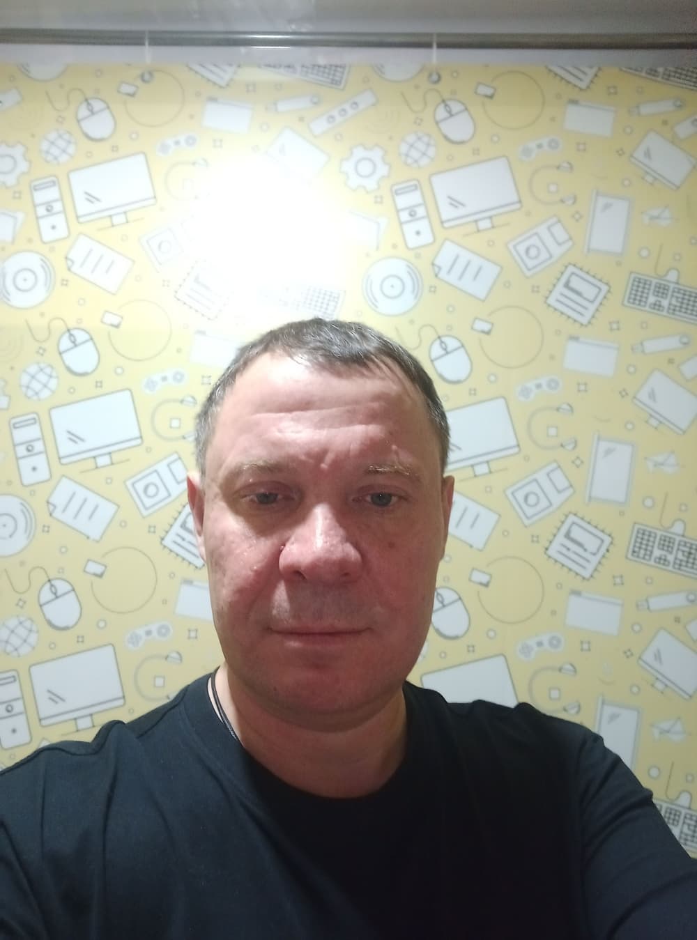 Артём