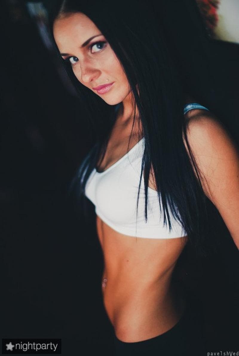 М...