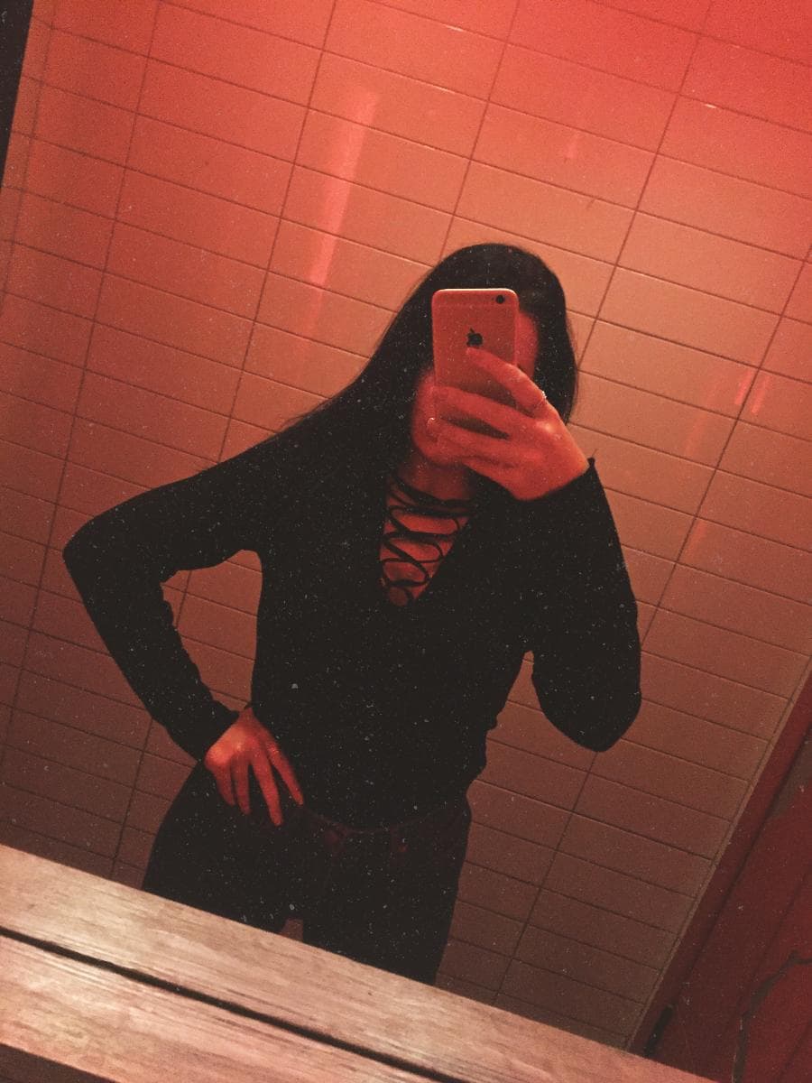 Аня