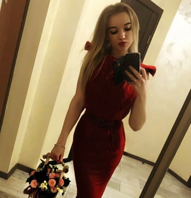 Ева