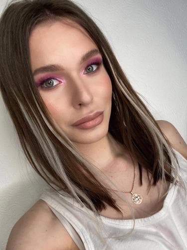 Аня