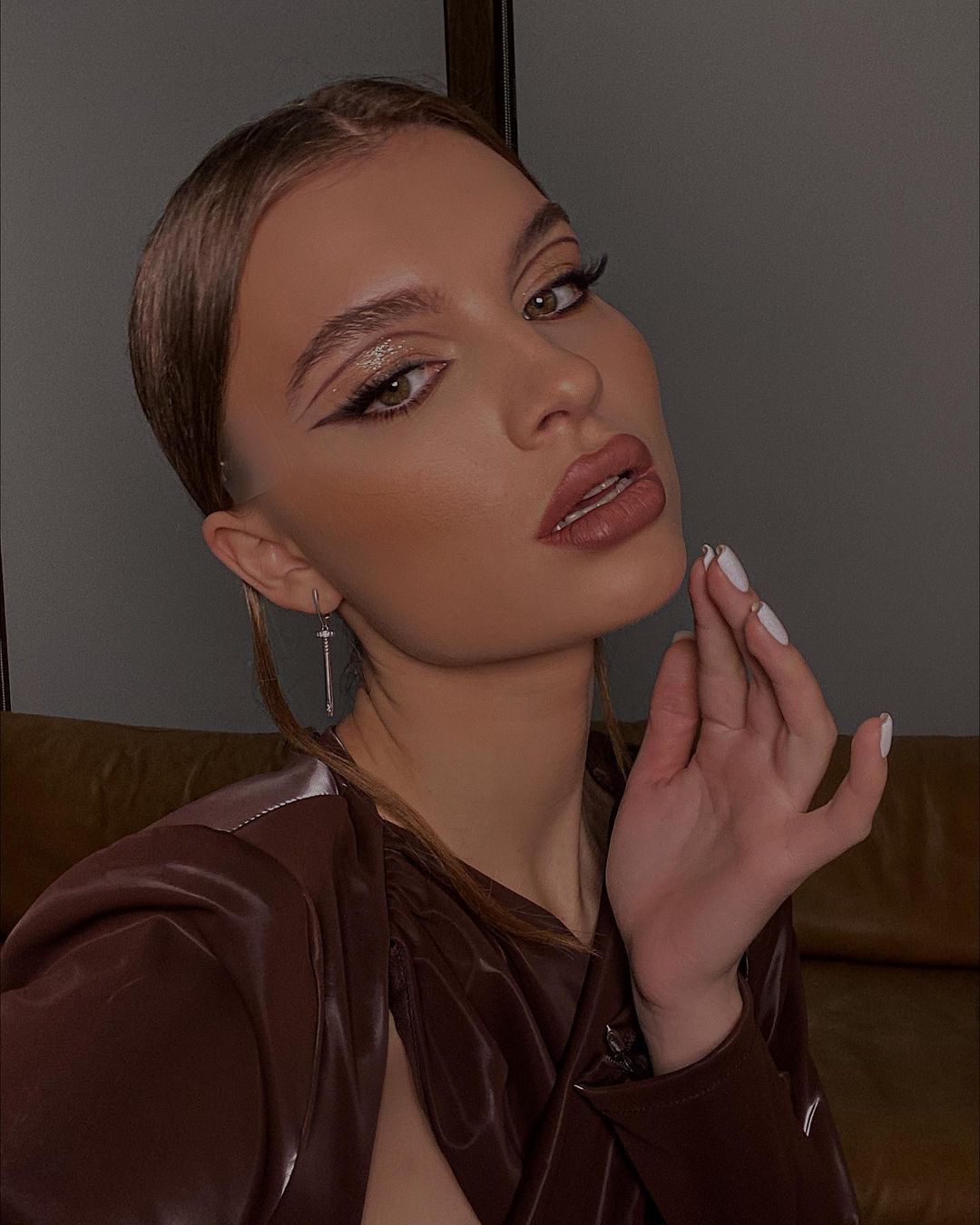 Алена веселова